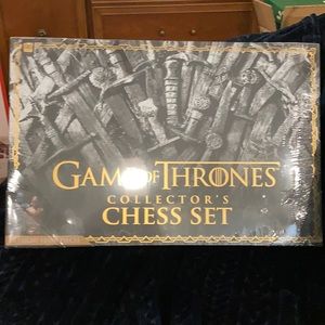Game of Thrones Chess Set-New